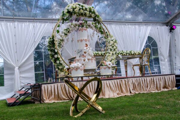 Double ring cake table